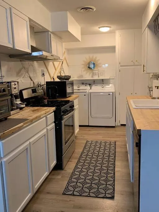 Homey Comfy Vacation Rentals - Las Vegas